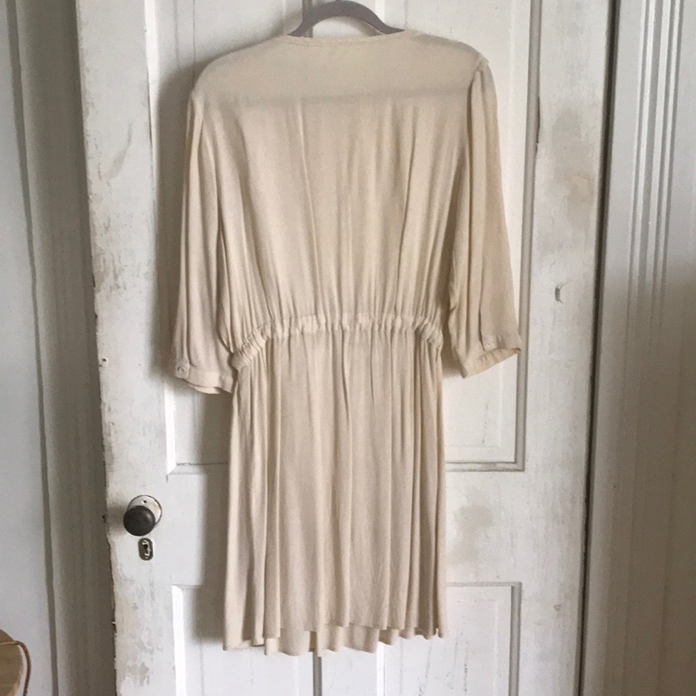 Dress - Picture 3 of 3